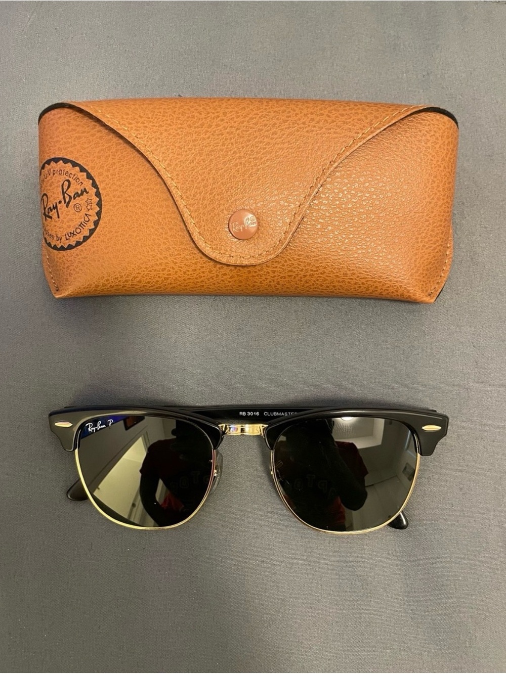 Ray-Ban Clubmaster Polarized Sunglasses in Black and Gold with Brown Case